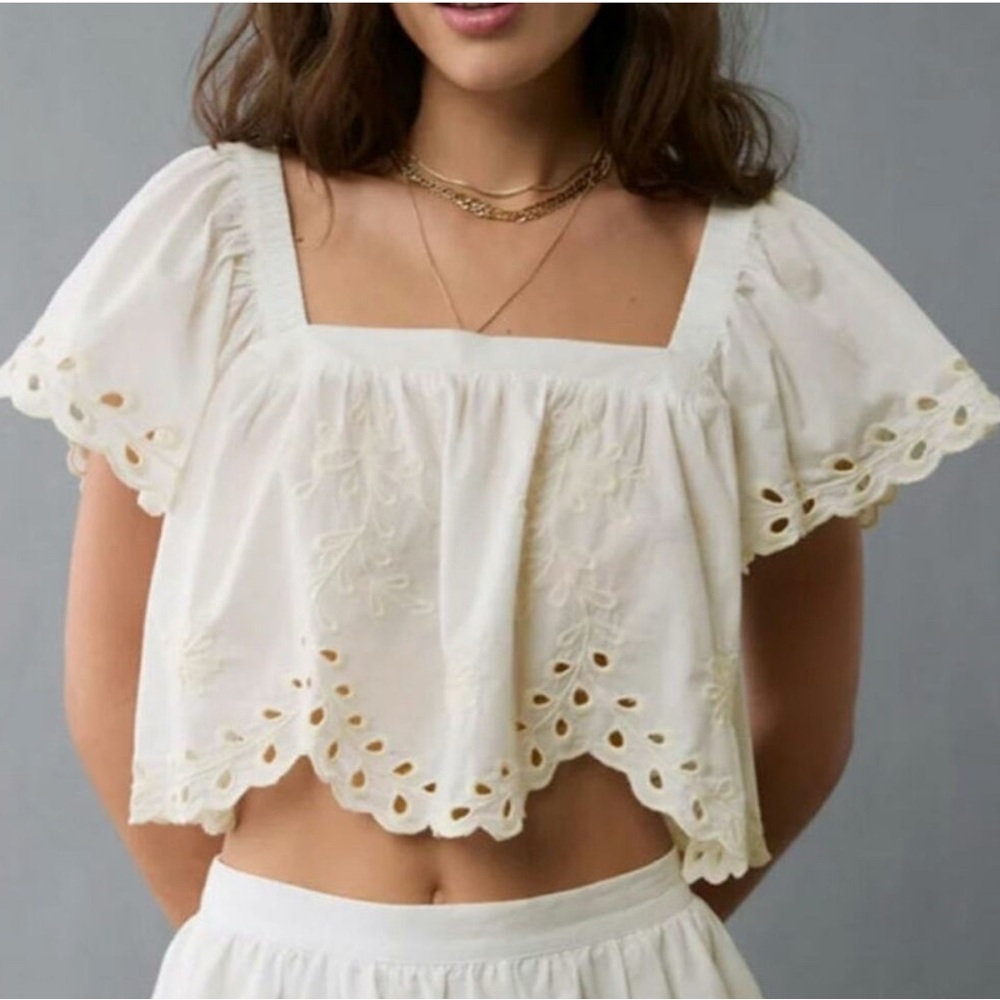 American Eagle NWT White Eyelet Crop Top with double tie back Size Medium
